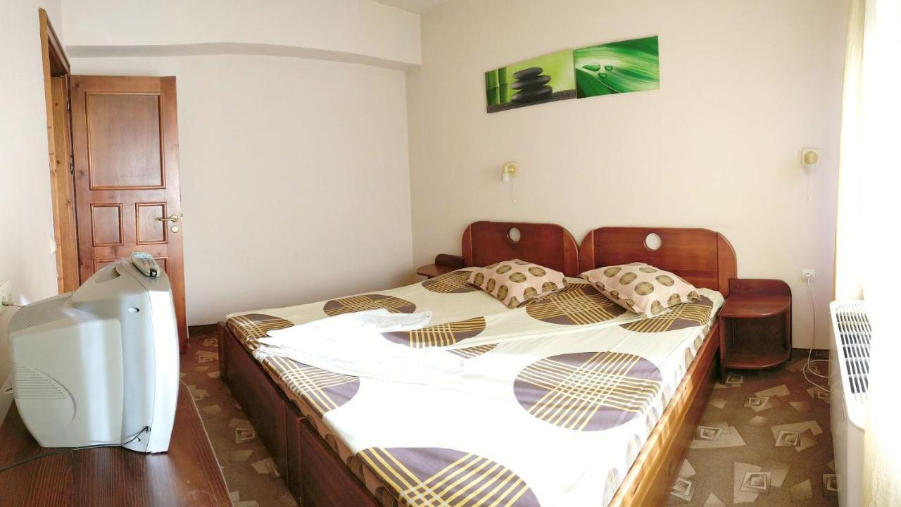Family Hotel IV Velingrad Pokoj fotografie
